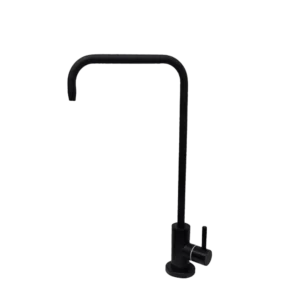 קר ופושר עם ברז מרובע